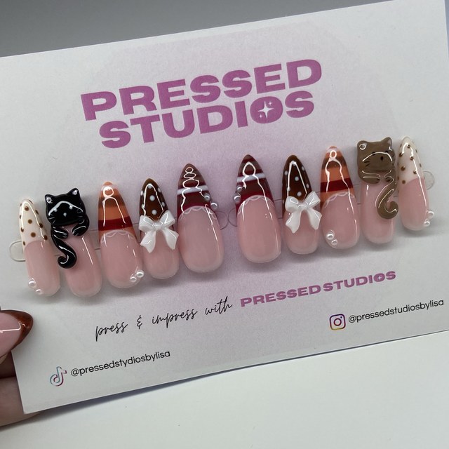 Cozy Cats & Bows press-on nail set with 3D cats and bows